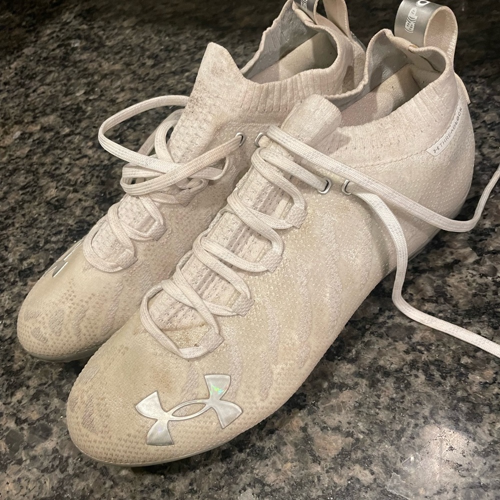 Football cleats 11.5